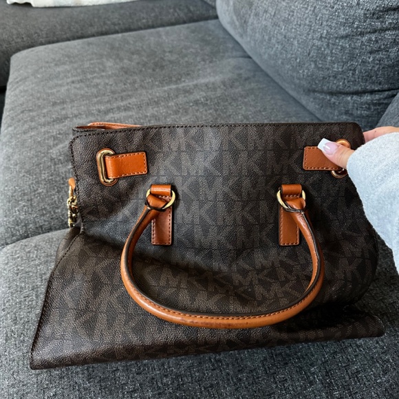 Michael kors purse w/ matching wallet - Picture 11 of 14